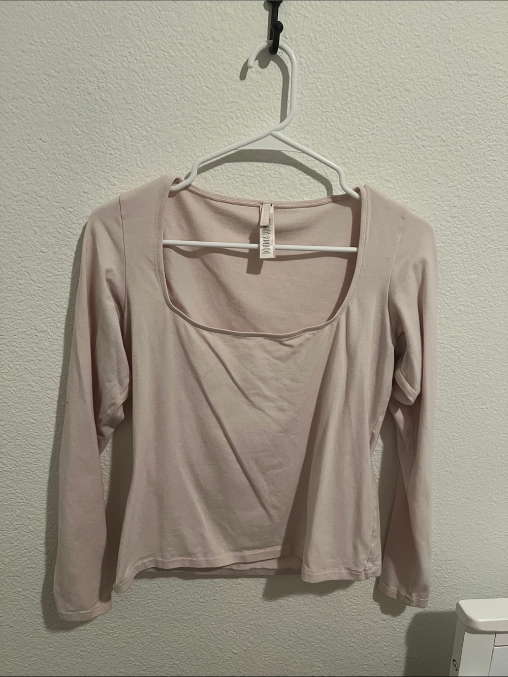 SKIMS Long Sleeve Square Neck Top - Light Pink